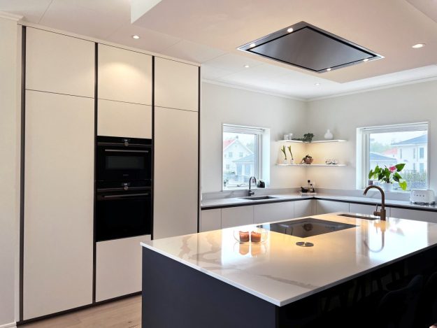 Modell Oltre monterat i Trollhättan LUBEkök Vänersborg